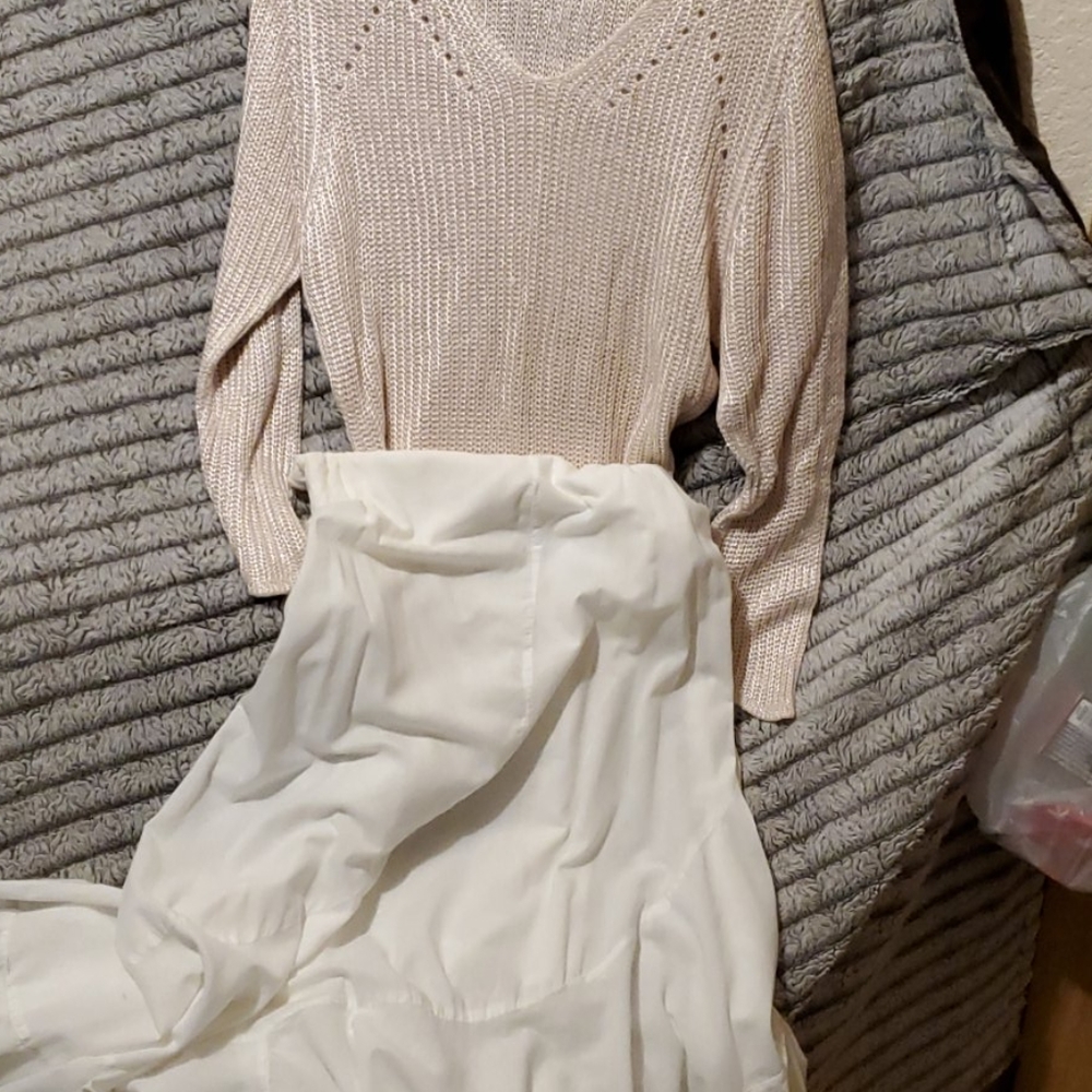 Sweater - Picture 5 of 5